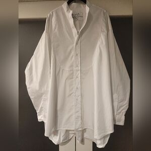 Frank & Eileen Victoria Button Longsleeve Tuxedo detail